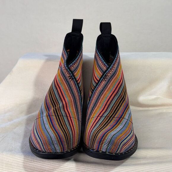 Charleston Shoe Co Womens Striped Studded Barcelona Booties Multicolor Sz 6 NWOT - Picture 3 of 7